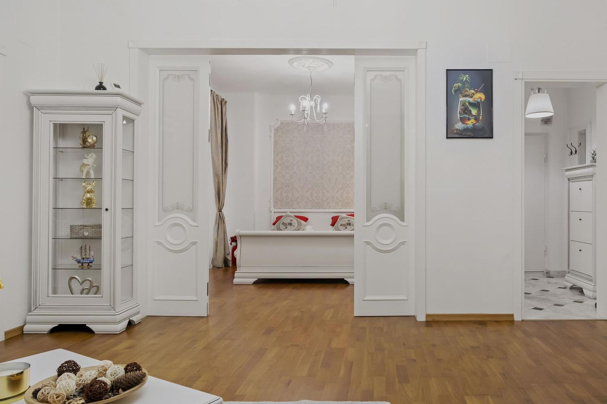 Sweet Luxury Three Rooms Apartment City Center Universitate Bucharest Exterior photo